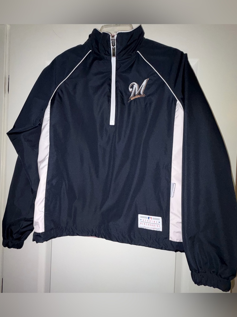 NBA BY LADY SLUGGER
MILWAUKEE BREWERS 
REVERSIBLE WINDBREAKER